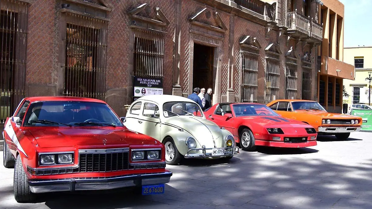 Día Nacional del Auto Antiguo en SLP (1)